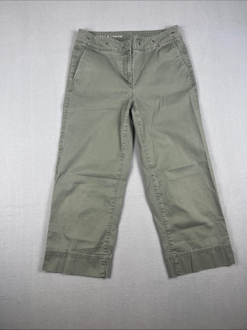 Talbots Sage Green Wide Crop Pants
Size: 4 (see measurements)